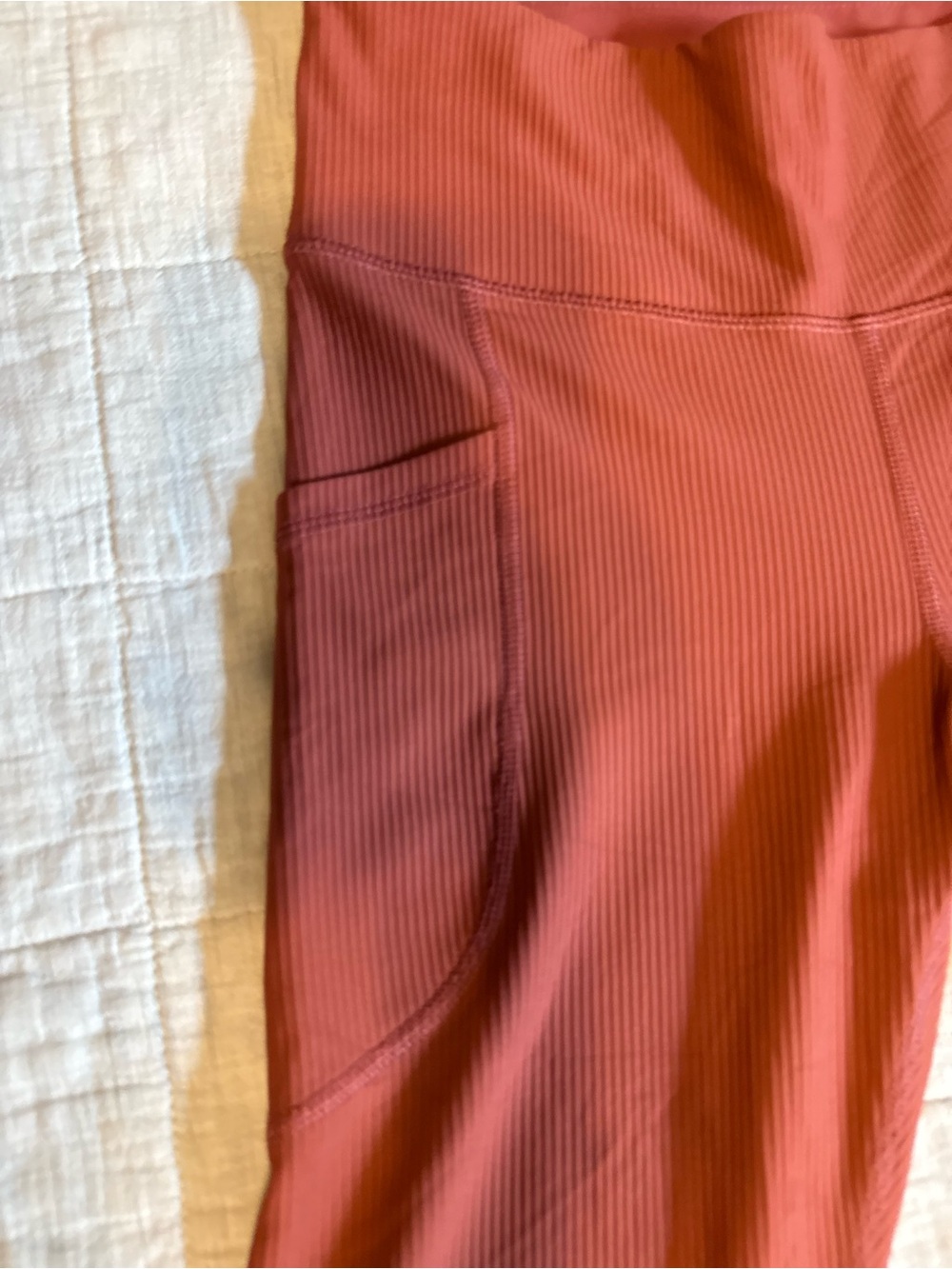 Old Navy Active PowerSoft Rust Ribbed Leggings M High Rise Pockets - Picture 5 of 9